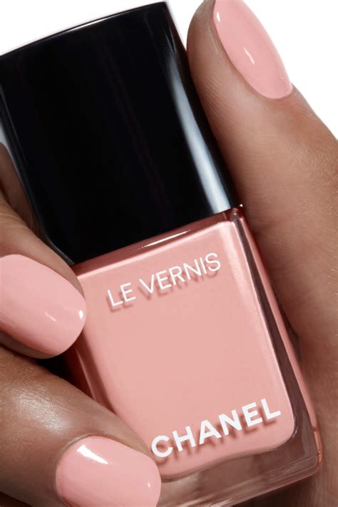 chanel le vernis egerie|There’s a Chanel Nail Polish for Every Look That Walked the .